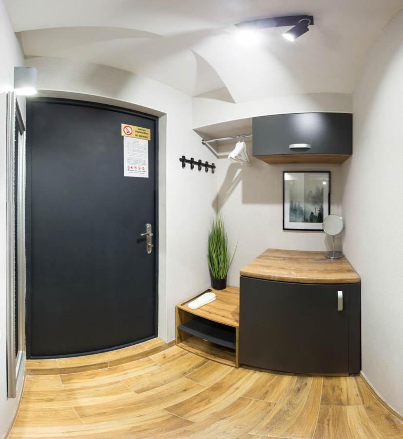 Cozy Apartment In The Center - Podilskyi Lane 7 Харков Екстериор снимка